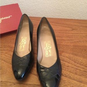 Womens Salvatore Ferragamo Loredana Black Calf 7-8 US (8.5 AA EU) shoes pumps